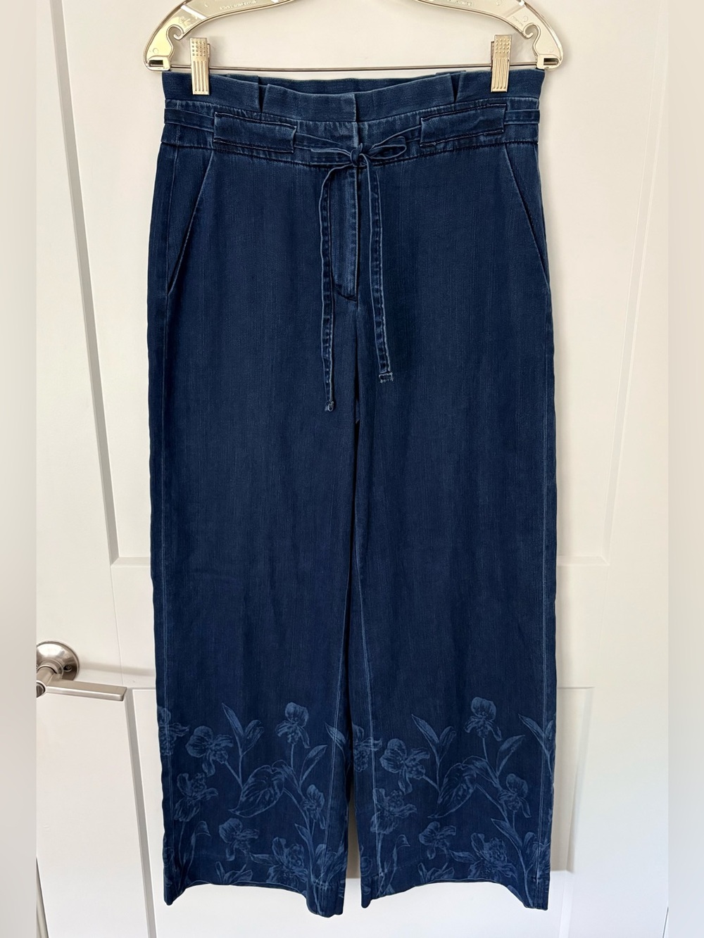 White House Black Market Floral Border Wide Leg Pants | Lyocell Blend Size 6
